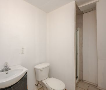 For Lease - 8 Dougherty Court, Hamilton, Ontario - Photo 6