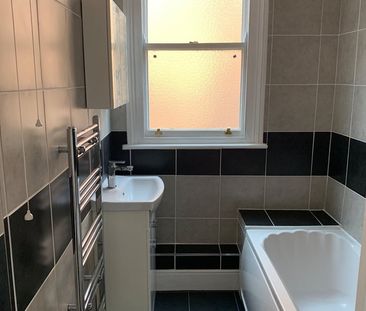 2 Bed Flat, Haydn Road, NG5 - Photo 4