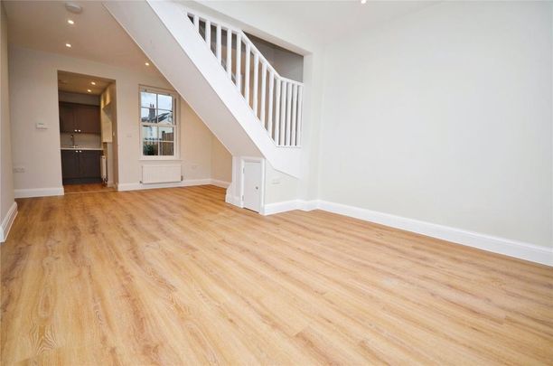 2 bedroom terraced house to rent - Photo 1