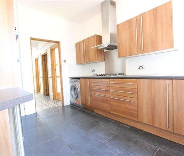 Derwent Road, Palmers Green, N13 - Photo 4