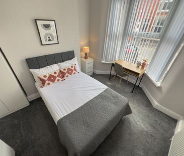 Connaught Road, Liverpool. - Photo 3