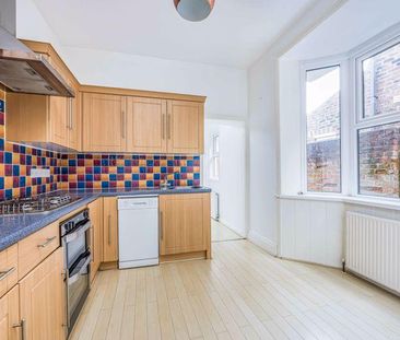 3 bedroom terraced house to rent - Photo 3