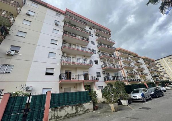 Casa a Palermo in via Giacomo Besio