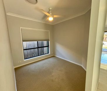 7 Tamarind Street, North Lakes QLD 4509 - Photo 2