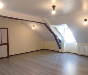 Location Appartement 4 pièces 88m² ARGENTON SUR CREUSE 36200 - Photo 5
