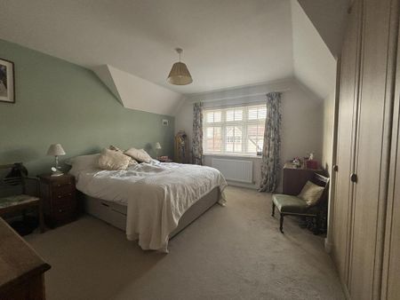 4 bedroom detached house to rent - Photo 4