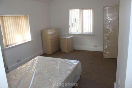 6 bedroom terraced house to rent - Photo 5