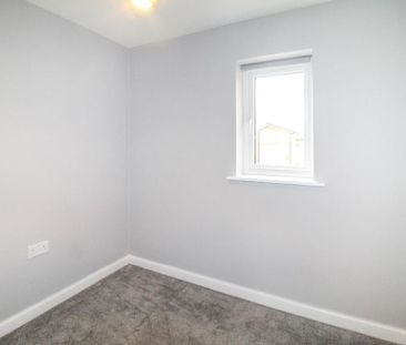 2 bedroom end of terrace house to rent - Photo 6