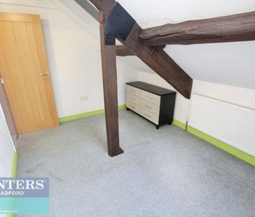 3 bedroom House To Let Total Size: 1054 SQ FT - Photo 4