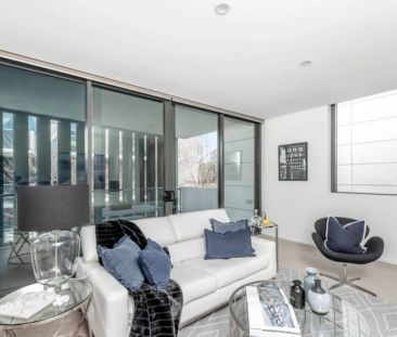 Executive Apartment Living in the Heart of Canberra's Inner South - Photo 3