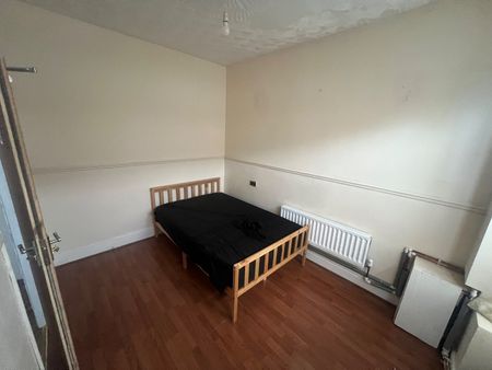 Room in a Shared House, Selsey Road, B17 - Photo 4