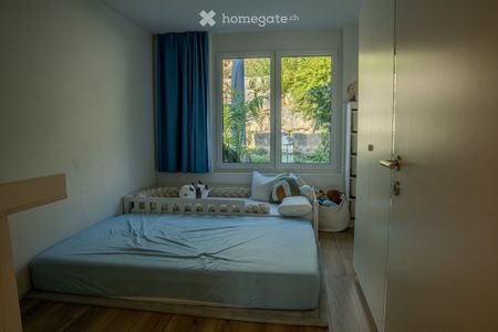 Moderne 4½-Zimmer-Wohnung mit Gartenteil, Terrasse und Bergsicht - Foto 5