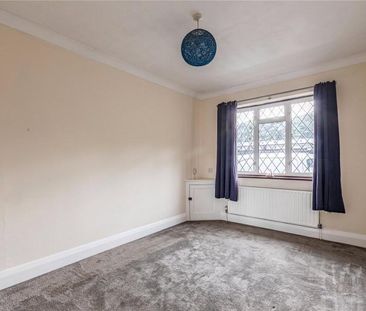 4 bedroom detached house to rent - Photo 4