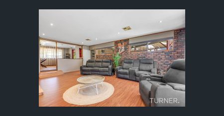 Delightful Four Bedroom Family Home - Photo 3