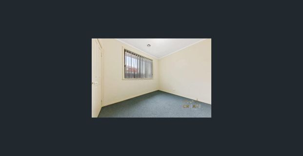 SPACIOUS 4-BEDROOM FAMILY HOME IN PRIME SYDENHAM LOCATION! - Photo 1