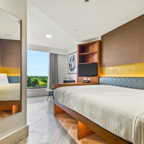 West Ham Lane - Photo 1