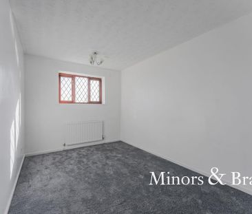 3 bedroom detached house to rent - Photo 4