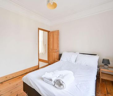 2 bedroom end of terrace house to rent - Photo 6