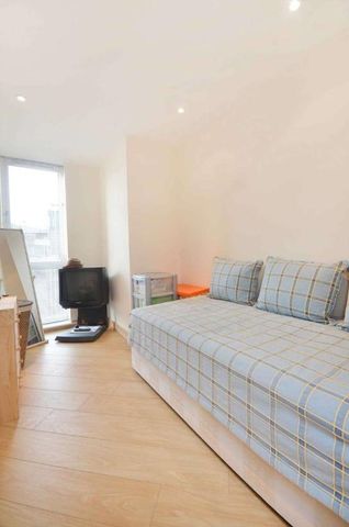 Martyr Road, Guildford, GU1 - Photo 3