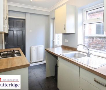 2 bedroom terraced house to rent - Photo 5