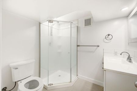 For Lease - 259 Sanders Street, London East, Ontario - Photo 2