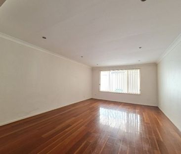 Large Family Home - Photo 3