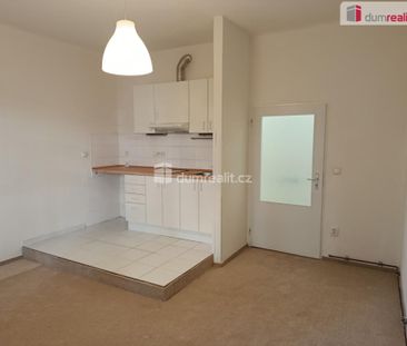 Pronájem bytu 1+kk 29 m2 - Fotografie 2