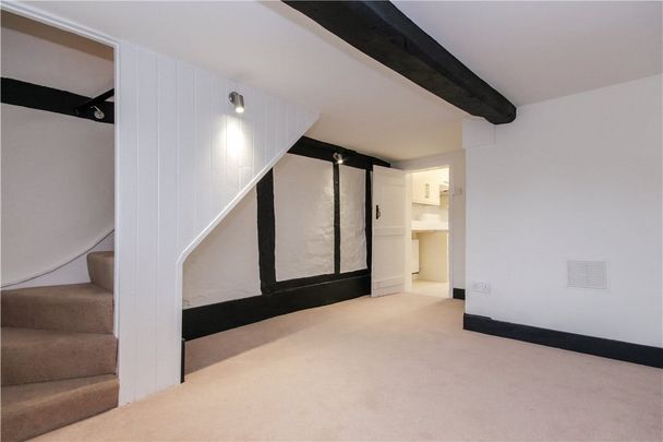 A pretty mid terrace period cottage situated to the South of Oxford. Ideally suitable for a single occupant. - Photo 1