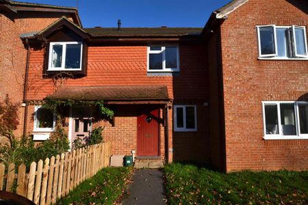 2 bedroom terraced house to rent - Photo 2
