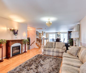 692 Rue Rabis, Laval (Sainte-Dorothée), QC H7X - Photo 1