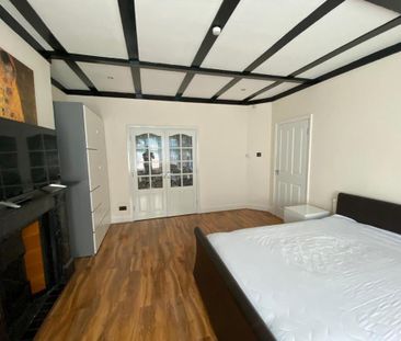 Room in a Shared House, London, N3 - Photo 4