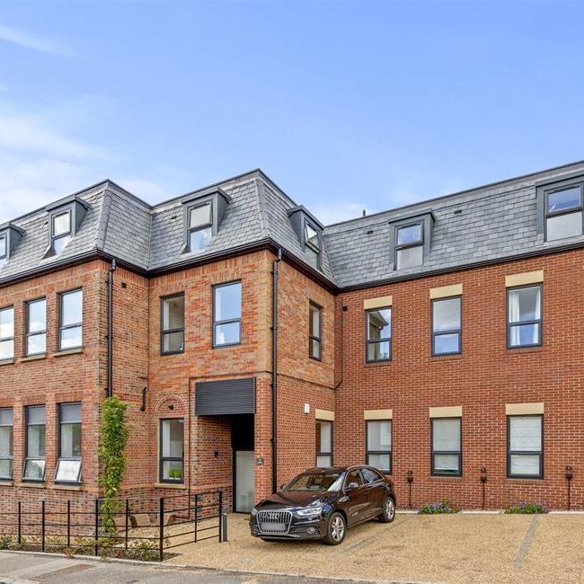 Harlow Road, High Wycombe - Photo 1