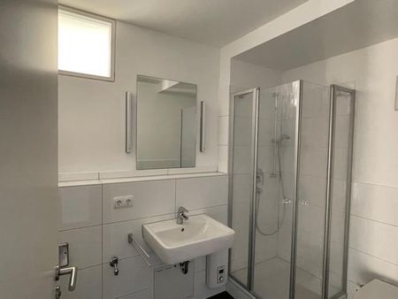 ÜBER DEN DÄCHEN VON FRANKFURT - SKY-APPARTEMENT - Photo 5