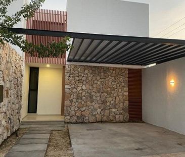 Townhouse en privada en renta en Temozón Norte - Photo 2