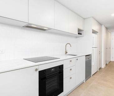 607/2 Furzer, Phillip ACT 2606 - Apartment For Rent | Domain - Photo 3