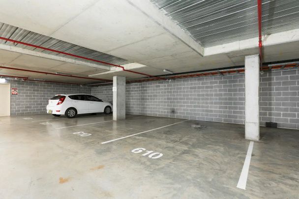 “Modern one-bedroom apartment with two car spaces in Hurstville” - Photo 1
