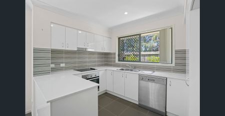 Affordable and Convenient Townhouse in COOMERA QLD - Photo 5