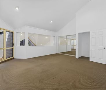 Spacious Villa in Rhode Island Resort - Photo 6