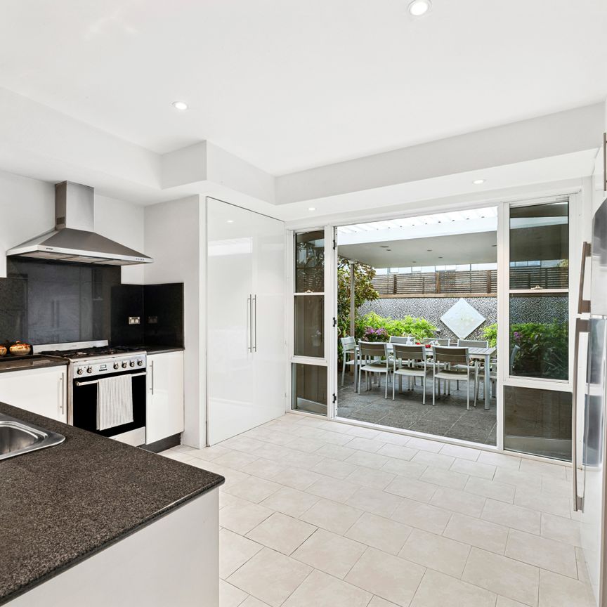 2 Holmes Street, Maroubra NSW 2035 - House For Rent | Domain - Photo 1