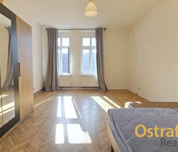 Pronájem bytu 1+1 52 m² - Photo 1