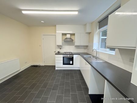 Bury Old Road, Prestwich, Manchester, M25 1PZ - Photo 4