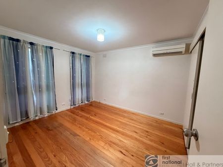 Spacious Family Home - Photo 5