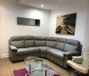 6 bedroom house to rent - Photo 1