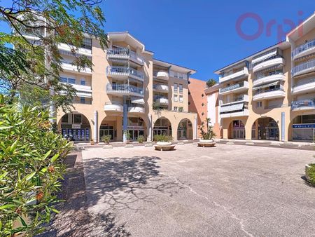 Location Appartement 2 pièces Meublé 31m² FREJUS 83600 - Photo 4