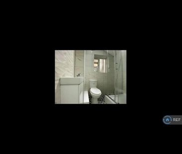 1 bedroom in a house share to rent - Photo 6