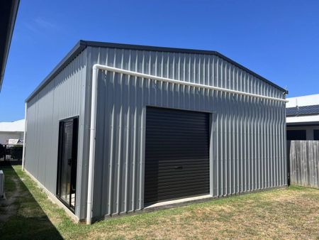 Cool Modern Home in Plantation Palms - Photo 5