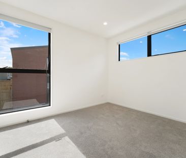Brand new in Mt Wellington. - Photo 5