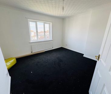 2 bedroom semi-detached house to rent - Photo 2