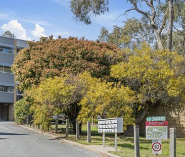 Charming One-Bedroom Apartment with Mount Ainslie Views - Photo 2