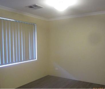Large 4 x 2 in Brabham is a must see! - Photo 3